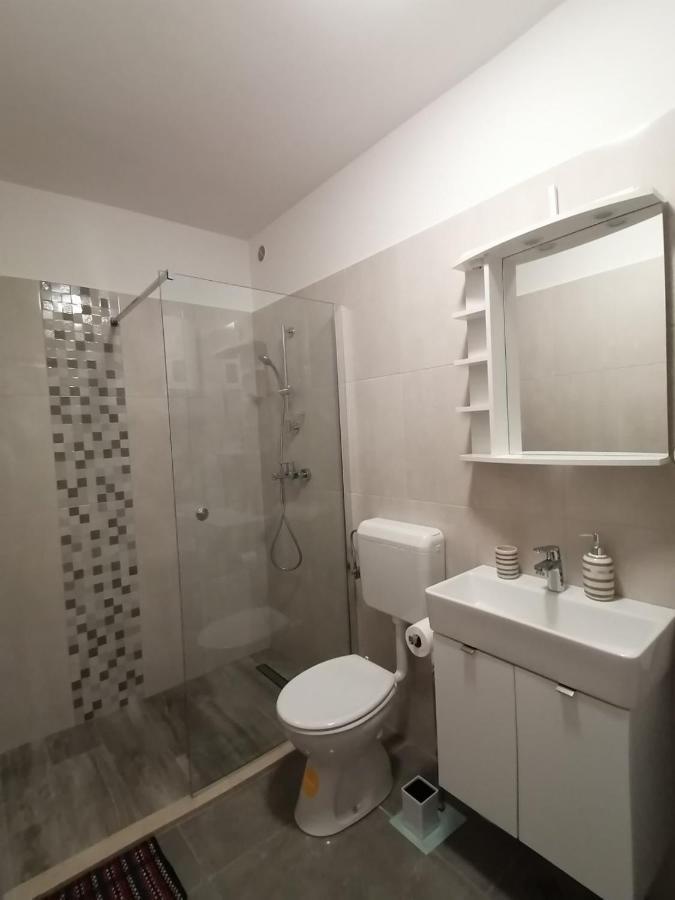 Leona Apartment Vidikovac, Pula Bagian luar foto