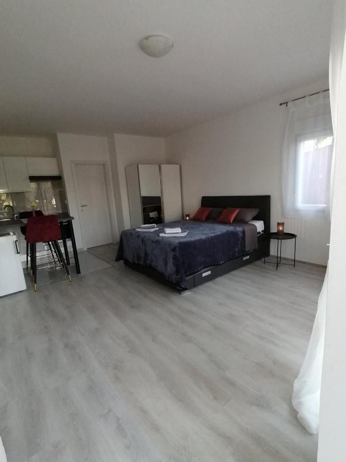 Leona Apartment Vidikovac, Pula Bagian luar foto